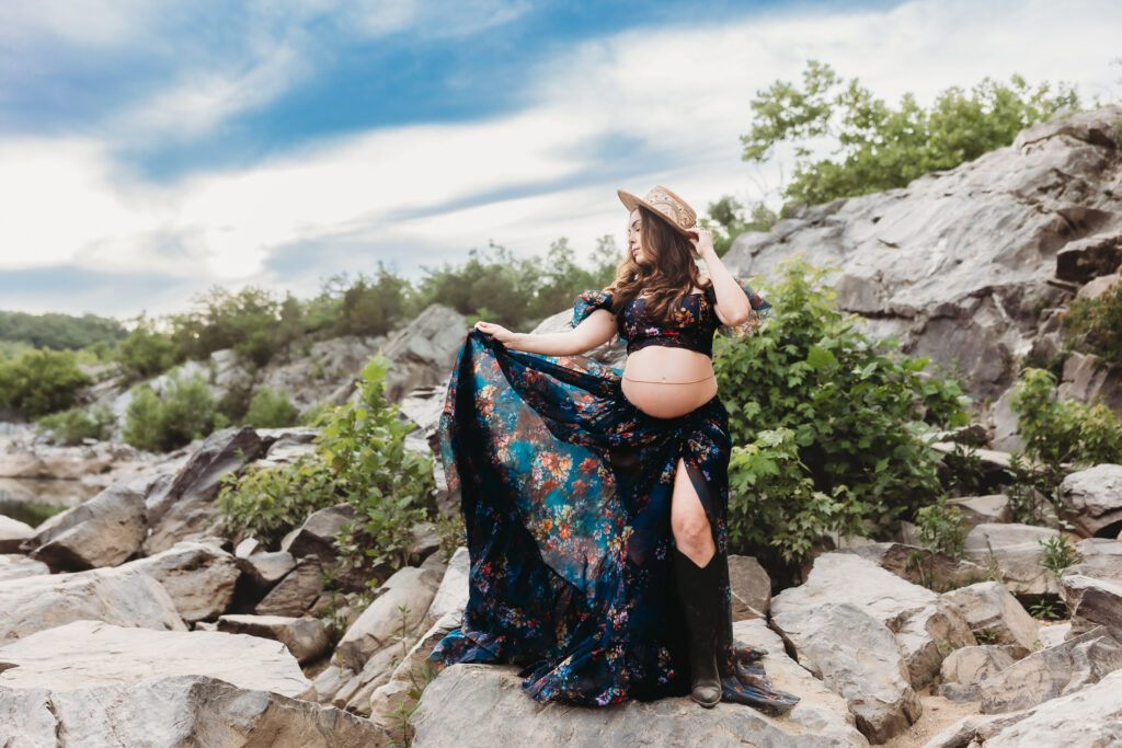 Pregnant woman in bold dress Harrisburg, PA
